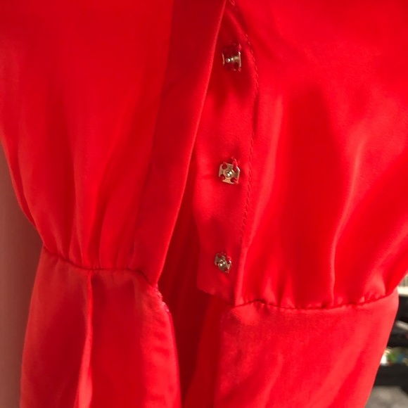 BCBGeneration size 12 silky red deep V front & open back pockets - Picture 10 of 13